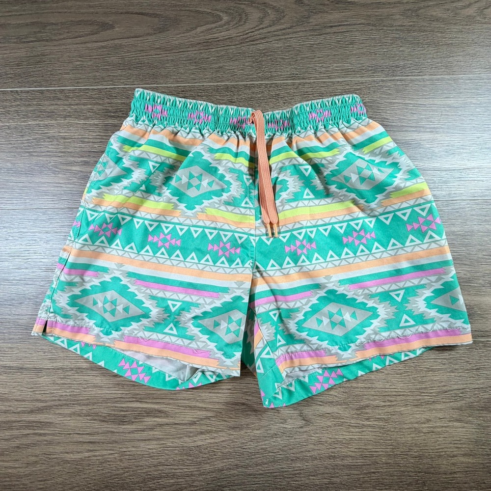 Chubbies Mens Swim Trunks Medium 5.5 Inseam Teal Aztec Geometric Mesh Liner